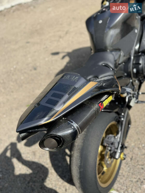 Спортбайк Yamaha R1 2008 в Кропивницком