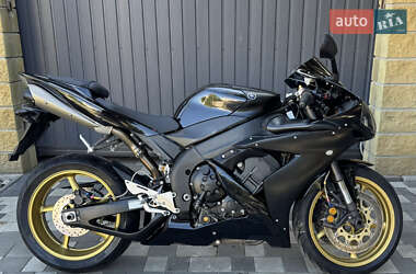 Спортбайк Yamaha R1 2004 в 