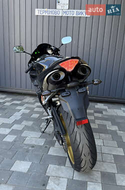 Спортбайк Yamaha R1 2004 в 