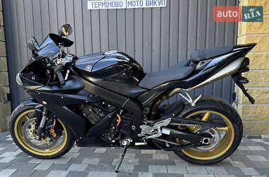 Спортбайк Yamaha R1 2004 в 