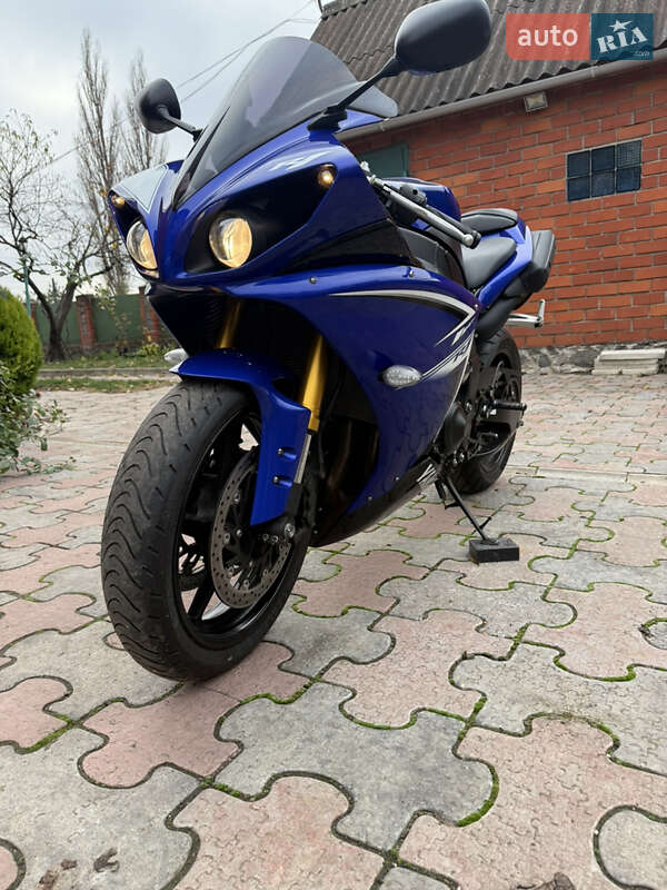 Спортбайк Yamaha R1 2009 в Зіньківі фото 2 Спортбайк Yamaha R1 2009 в Зіньківі