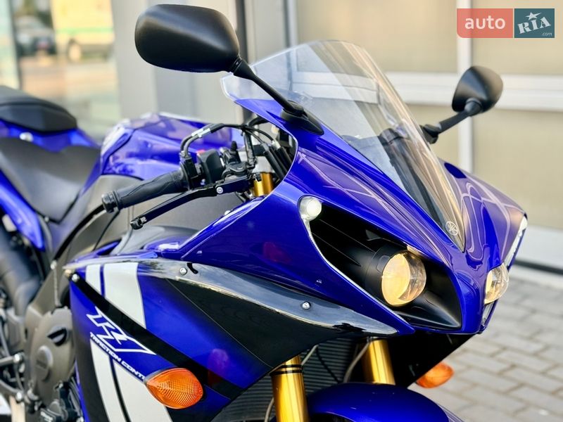 Спортбайк Yamaha R1 2012 в Ровно
