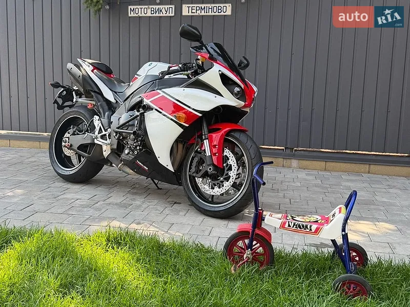 Yamaha R1 2010