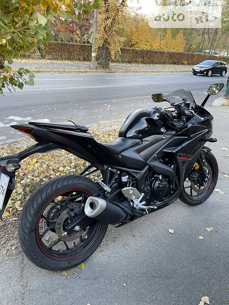 Спортбайк Yamaha R3 2018 в 
