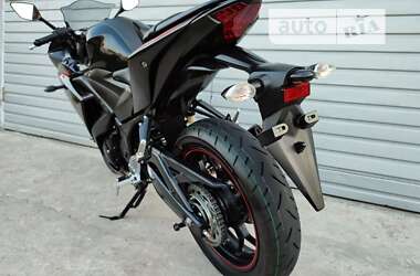 Спортбайк Yamaha R3 2015 в 