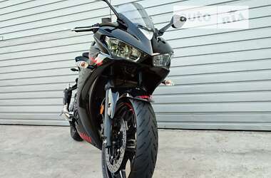 Спортбайк Yamaha R3 2015 в 