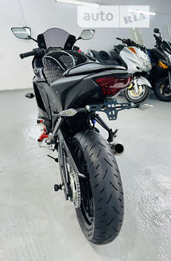 Спортбайк Yamaha R3 2019 в 