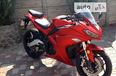 Спортбайк Yamaha R3 2024 в Киеве