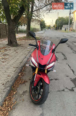 Мотоцикл Спорт-туризм Yamaha R3 2019 в 