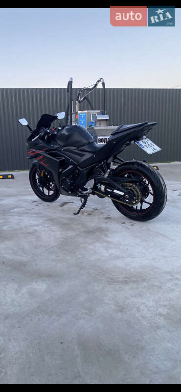 Спортбайк Yamaha R3 2017 в 