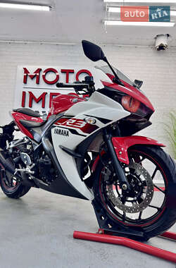 Спортбайк Yamaha R3 2015 в 
