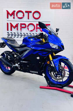Спортбайк Yamaha R3 2019 в 
