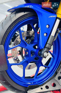 Спортбайк Yamaha R3 2019 в 