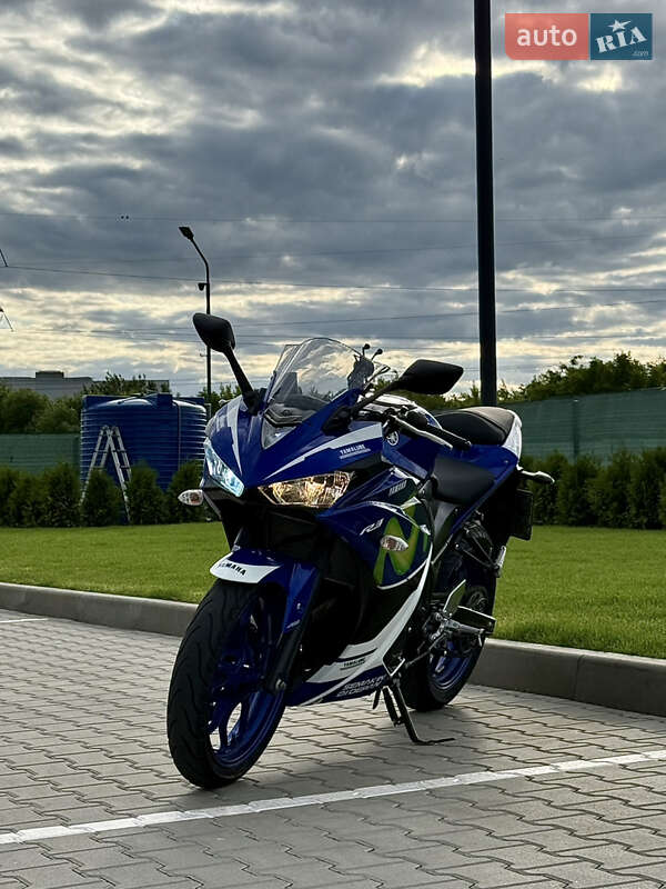 Спортбайк Yamaha R3 2015 в 