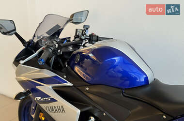 Спортбайк Yamaha R3 2016 в 