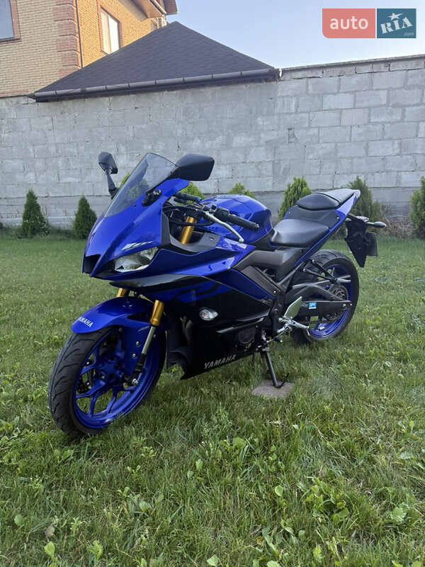 Спортбайк Yamaha R3 2019 в 