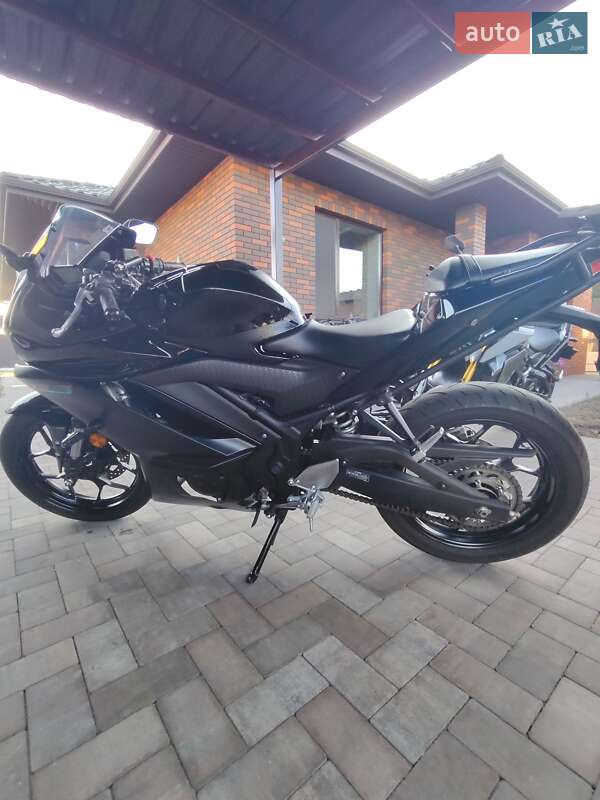 Спортбайк Yamaha R3 2023 в Білогородці фото 9 Спортбайк Yamaha R3 2023 в Білогородці