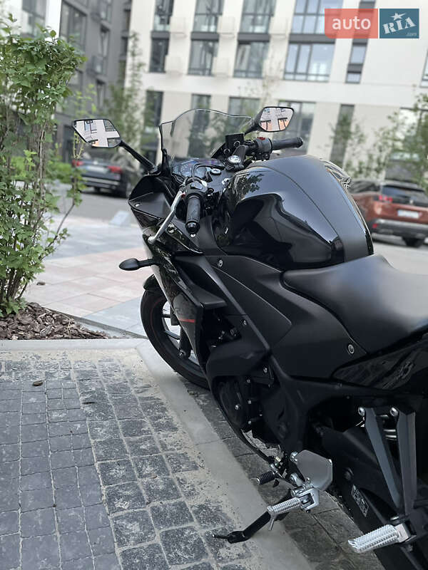 Спортбайк Yamaha R3 2018 в Києві фото 6 Спортбайк Yamaha R3 2018 в Києві