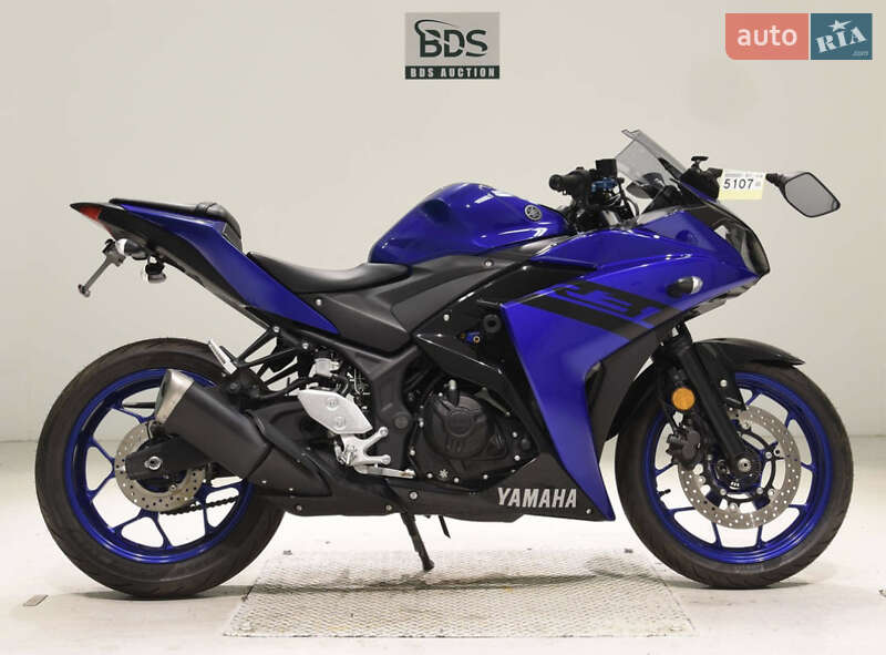 Yamaha R3 2018