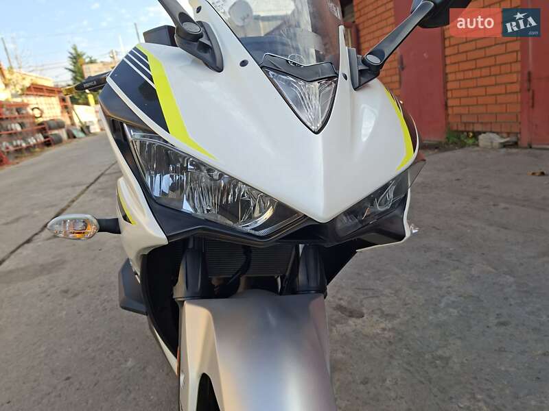 Спортбайк Yamaha R3 2018 в Днепре фото 12 Спортбайк Yamaha R3 2018 в Днепре