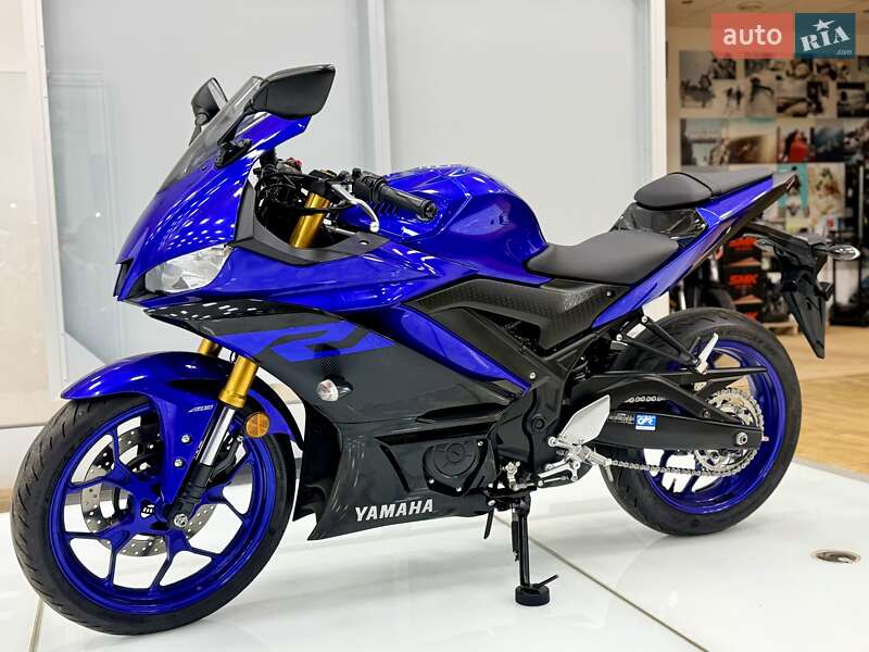 Yamaha R3 2020