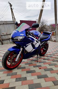 Спортбайк Yamaha R6 2000 в Городище