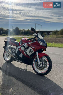 Спортбайк Yamaha R6 2002 в 