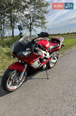 Спортбайк Yamaha R6 2002 в 