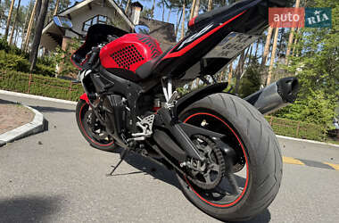 Спортбайк Yamaha R6 2004 в Ирпене
