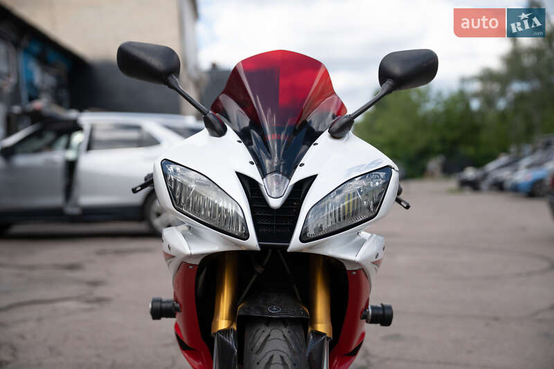 Спортбайк Yamaha R6 2007 в Киеве