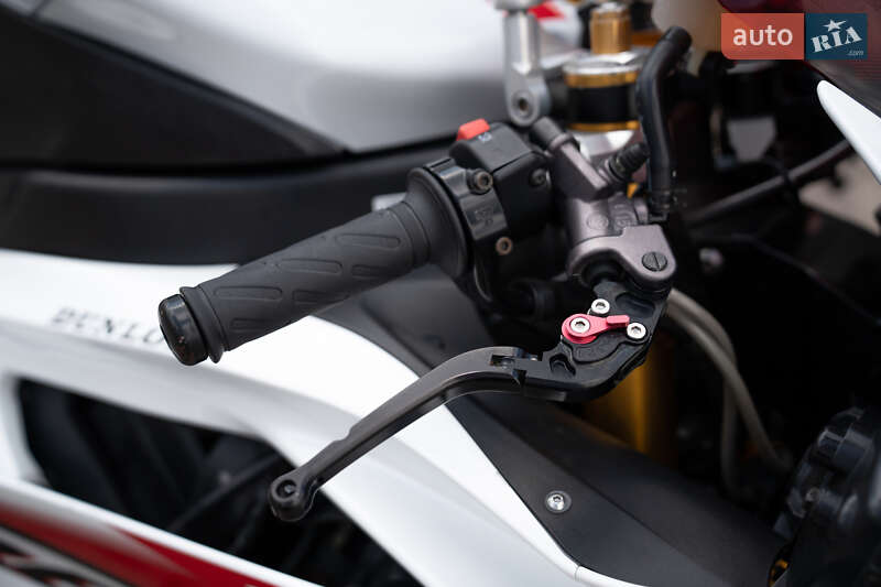 Спортбайк Yamaha R6 2007 в Киеве