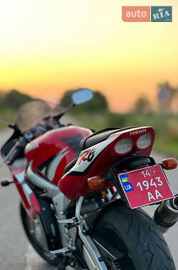 Спортбайк Yamaha R6 2002 в Турбовом