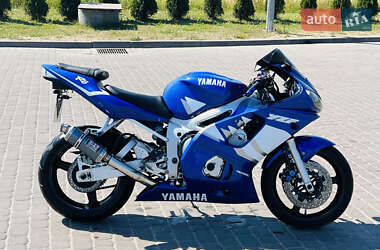 Спортбайк Yamaha R6 2002 в 