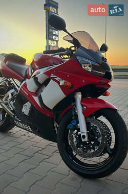 Спортбайк Yamaha R6 2002 в Турбовом