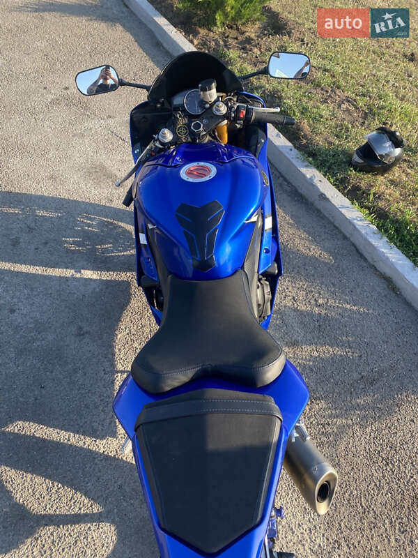Спортбайк Yamaha R6 2006 в Днепре