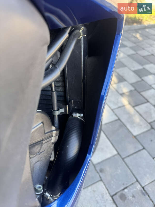 Спортбайк Yamaha R6 2004 в Новомосковську фото 14 Спортбайк Yamaha R6 2004 в Новомосковську
