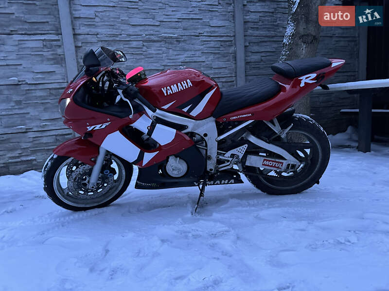 Спортбайк Yamaha R6 2002 в Києві