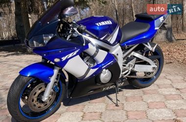 Спортбайк Yamaha R6 2000 в Виннице