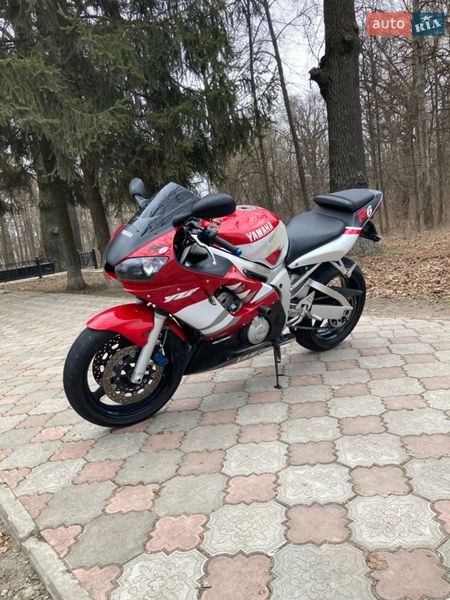 Спортбайк Yamaha R6 2000 в Виннице