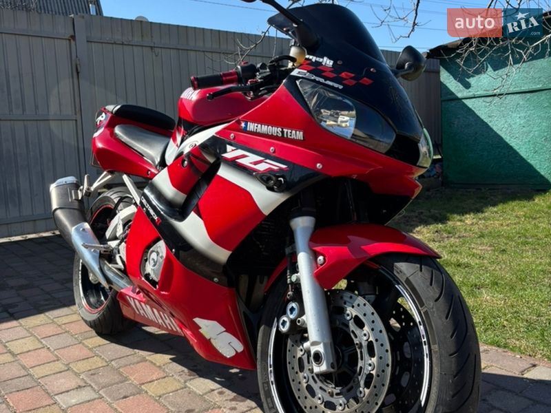 Спортбайк Yamaha R6 2001 в Броварах