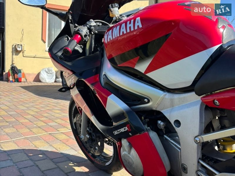 Спортбайк Yamaha R6 2001 в Броварах