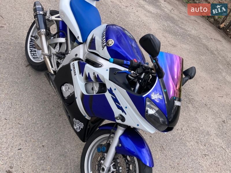 Спортбайк Yamaha R6 2000 в Виннице