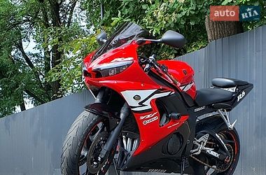 Спортбайк Yamaha R6 2004 в Киеве