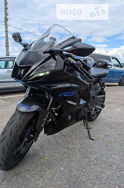 Спортбайк Yamaha R7 2023 в Киеве