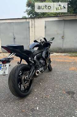 Спортбайк Yamaha R7 2023 в Хмельницькому