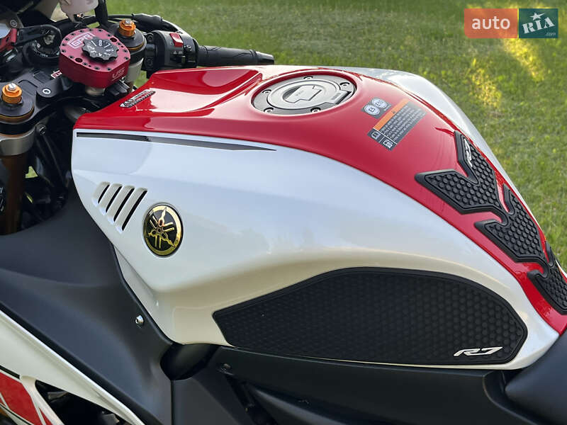 Спортбайк Yamaha R7 2023 в Дніпрі