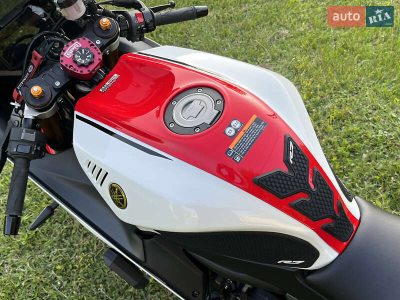 Спортбайк Yamaha R7 2023 в Дніпрі
