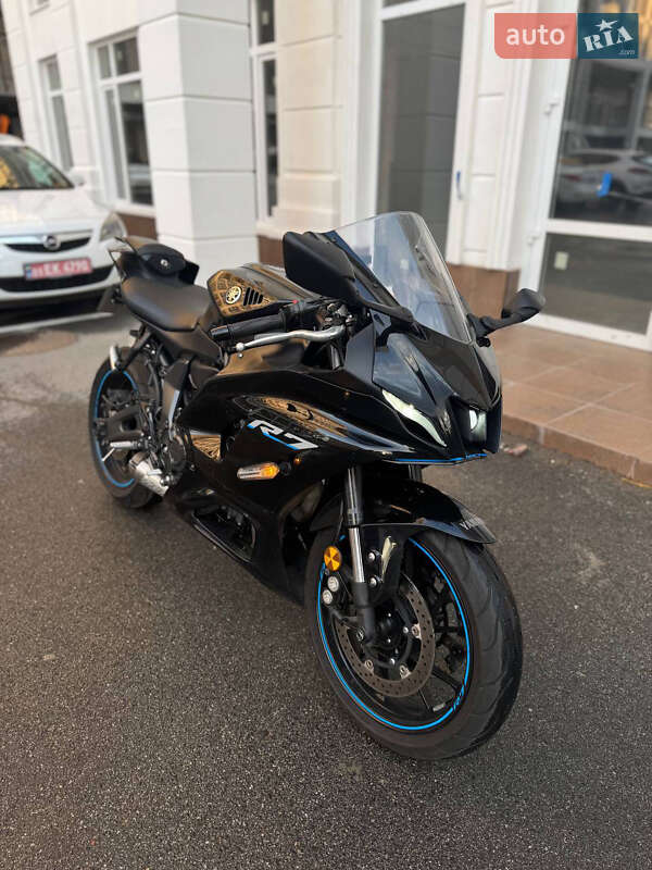 Спортбайк Yamaha R7 2022 в Киеве