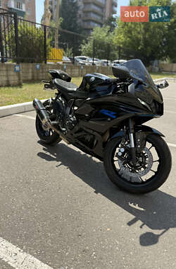 Спортбайк Yamaha R7 2022 в 