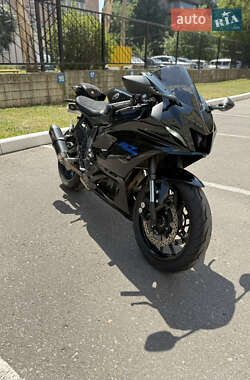 Спортбайк Yamaha R7 2022 в 